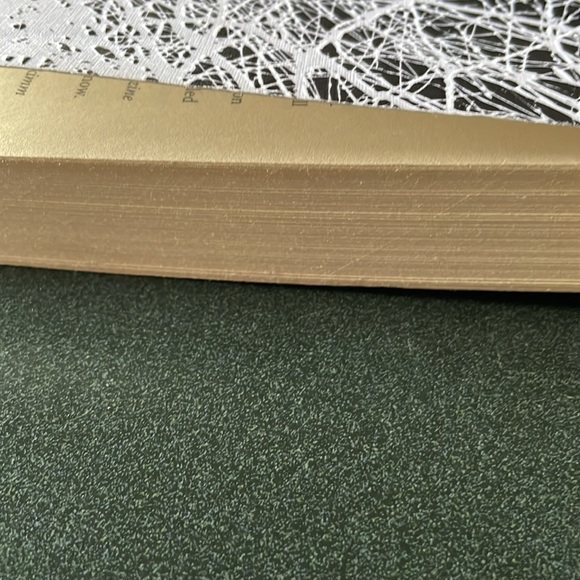 In a dark dark wood, Ruth ware,New York times bestseller - Picture 5 of 7